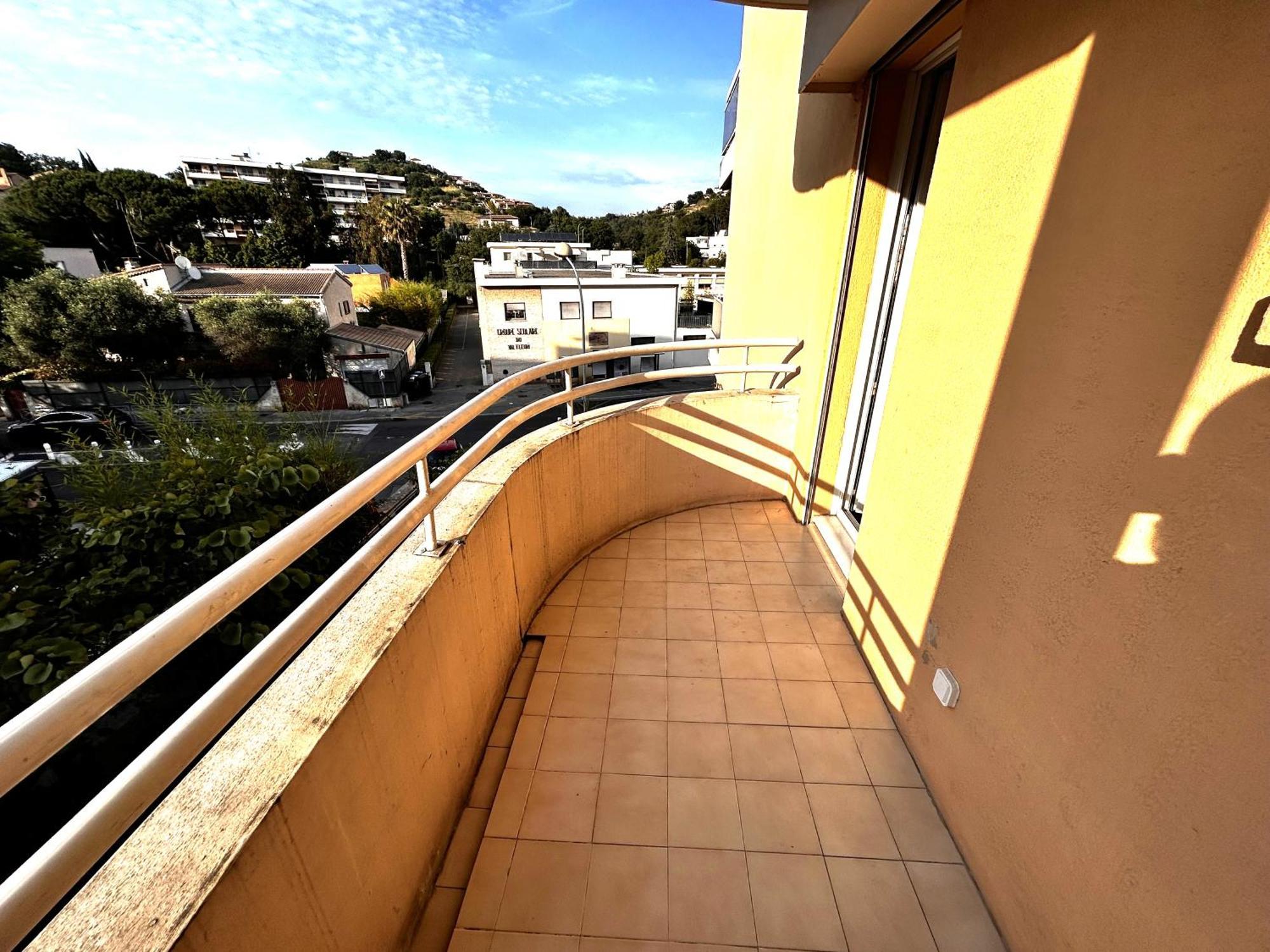 Superbe Studio Climatise Avec Terrasse Proche Mer Cagnes-sur-Mer Buitenkant foto