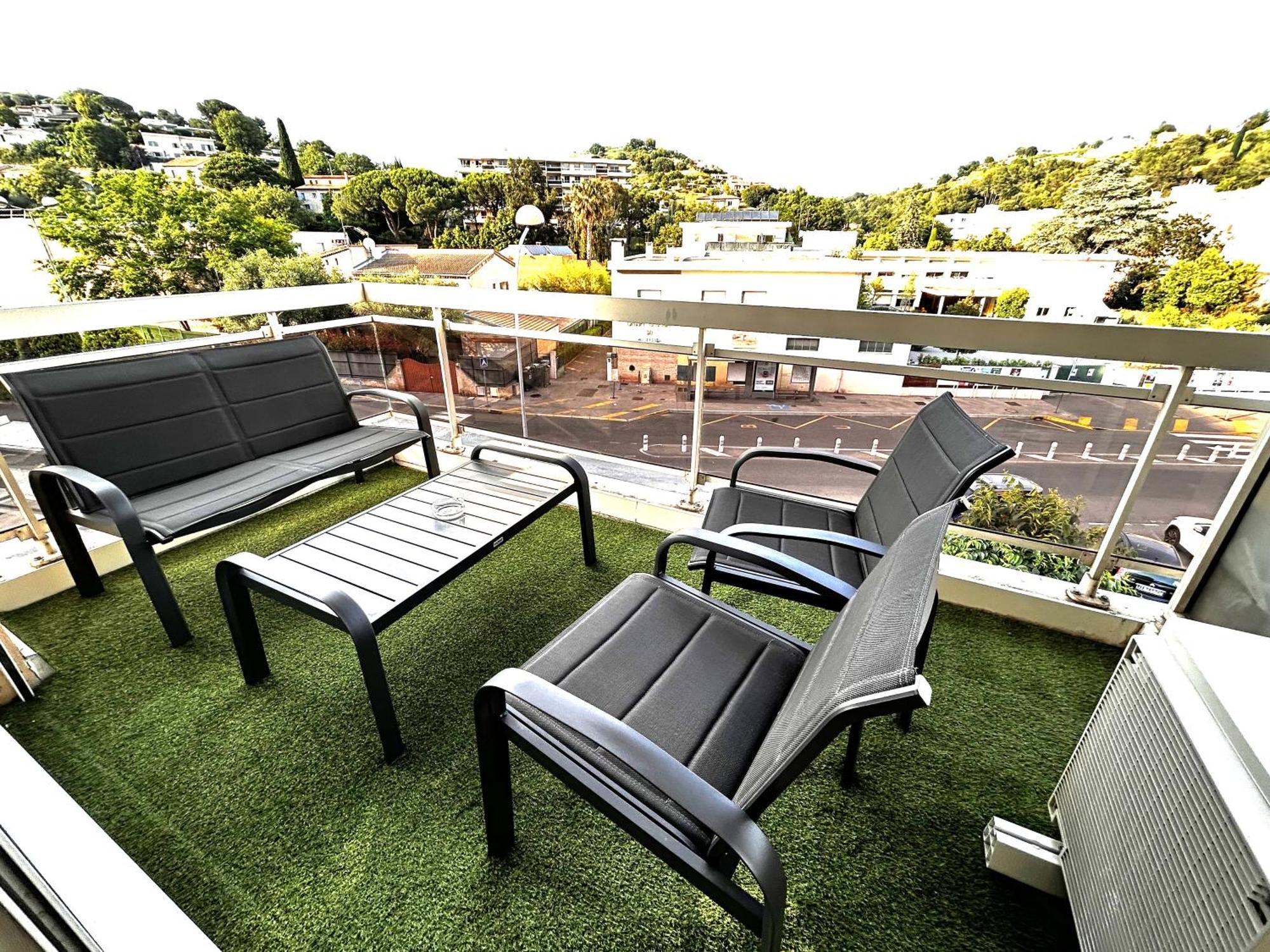 Superbe Studio Climatise Avec Terrasse Proche Mer Cagnes-sur-Mer Buitenkant foto